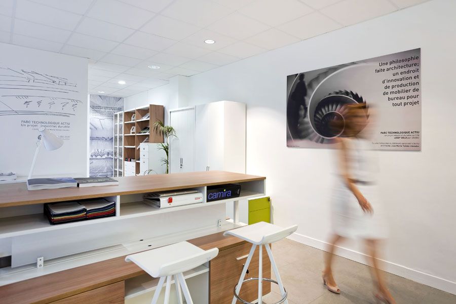 Actiu Paris Showroom: characterizes its own office and contract furniture 