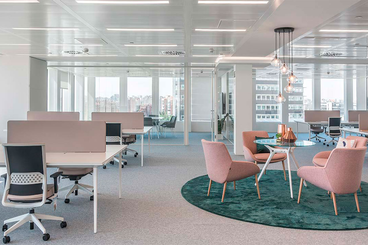 Smart solutions for efficient and safe workspaces