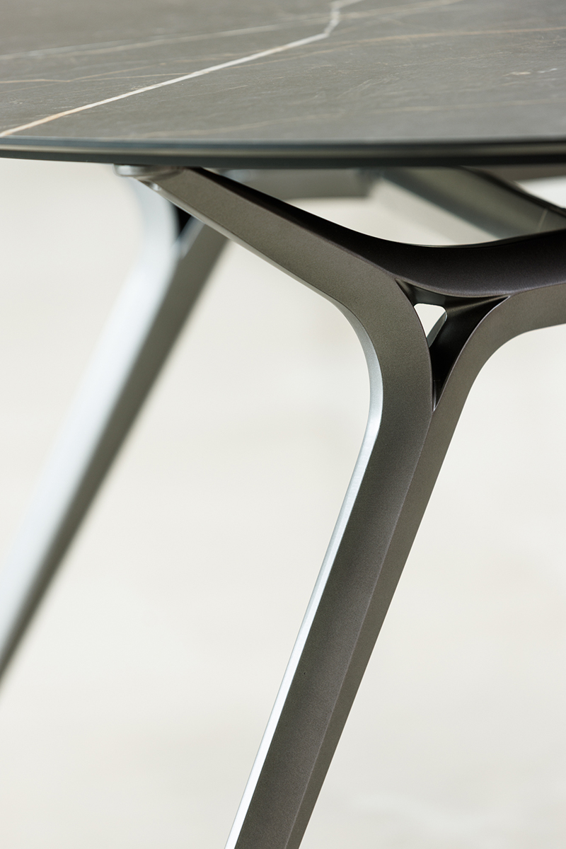 Arkitek Tables
